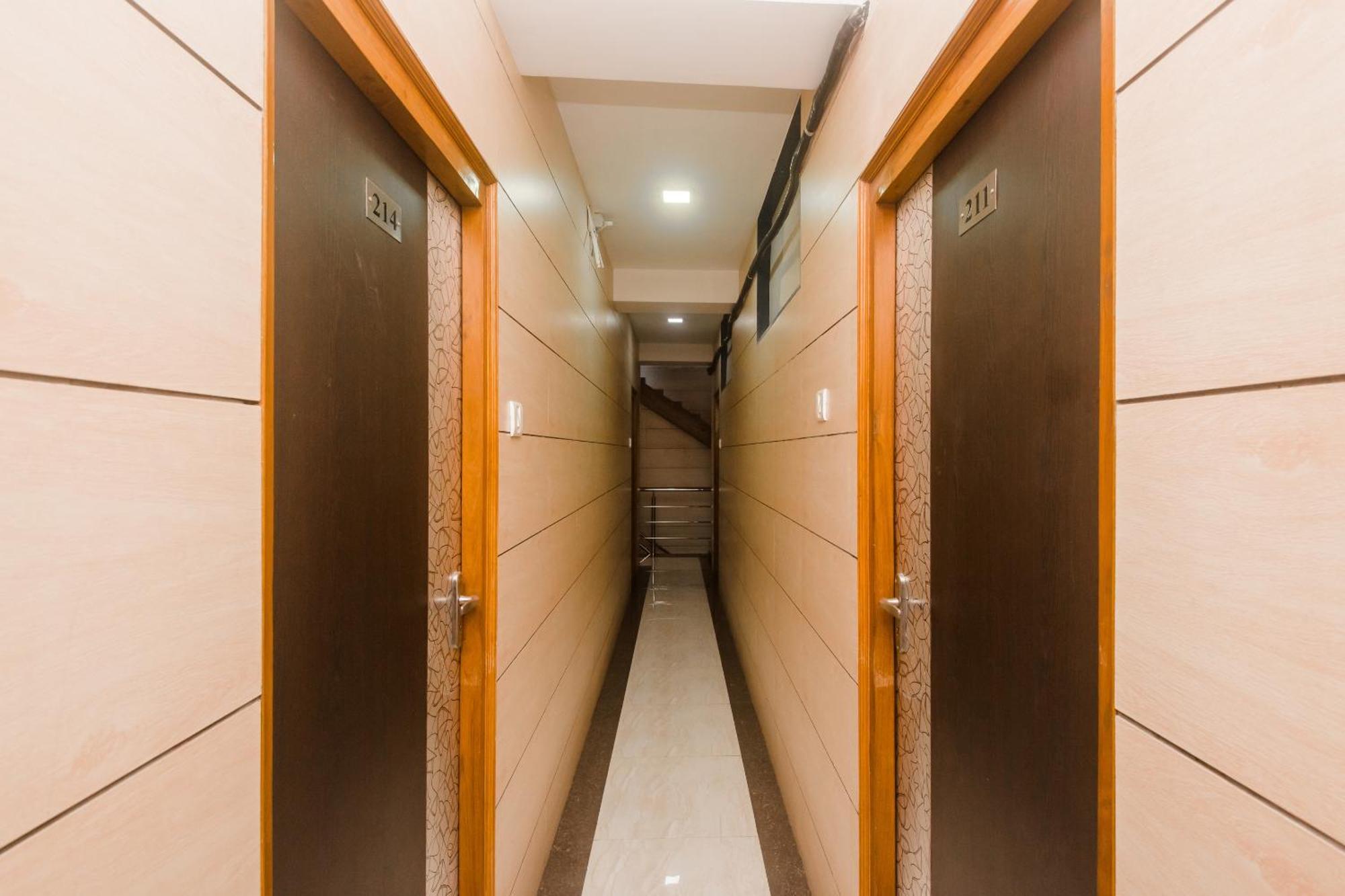 Hotel O Kamal Mumbai  Buitenkant foto