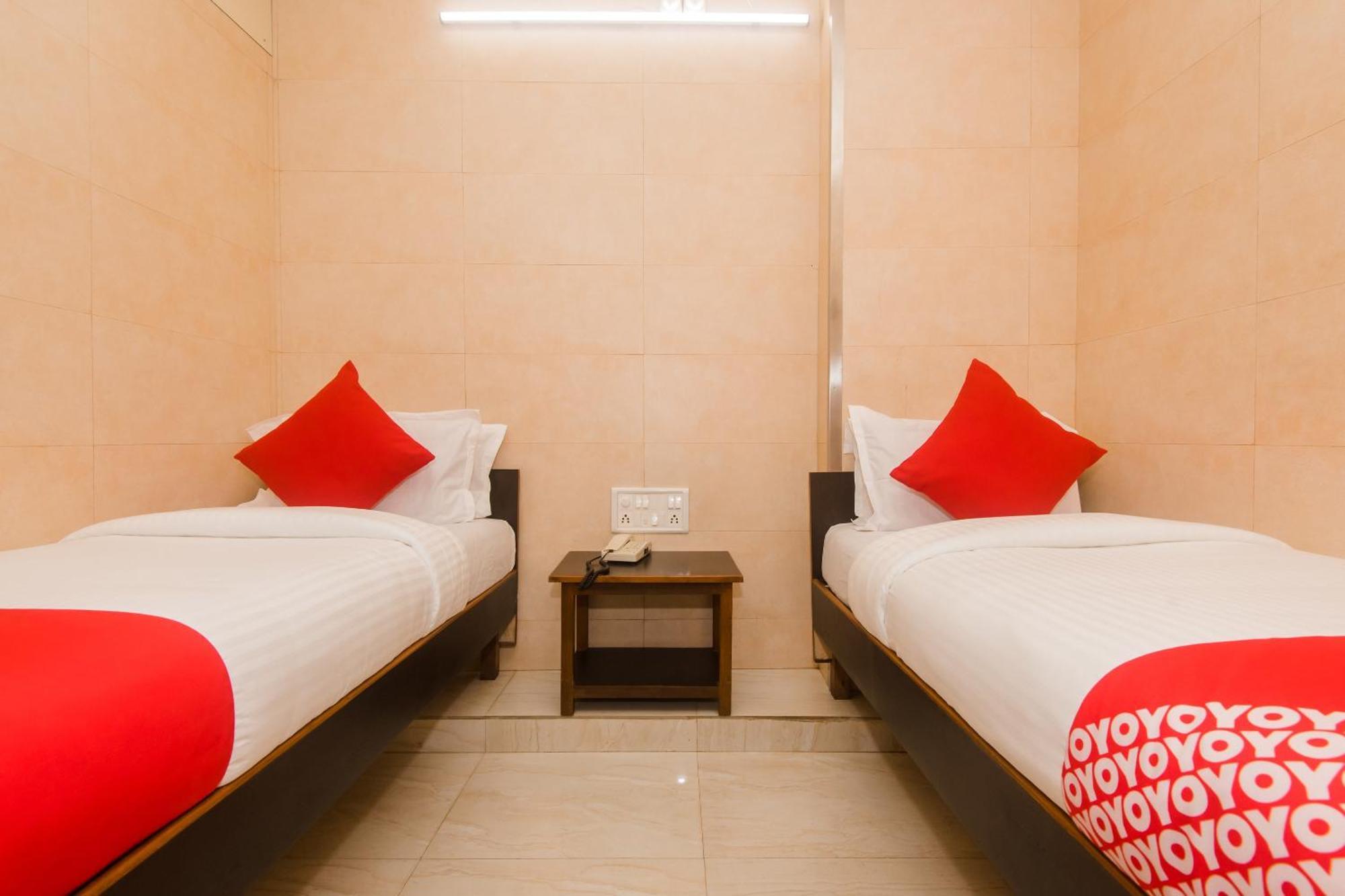 Hotel O Kamal Mumbai  Buitenkant foto
